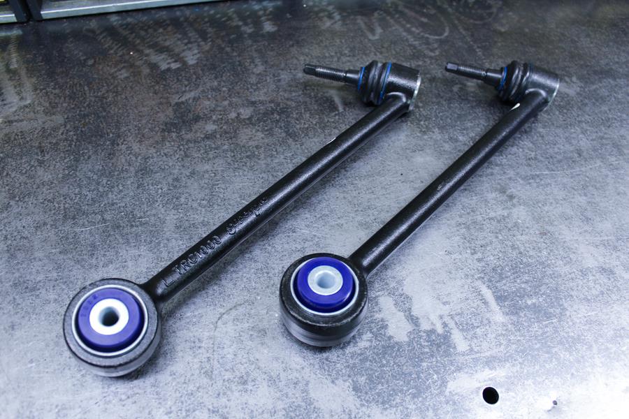 Holden VE Commodore Caster Arm and Lower Control Arm Kit 